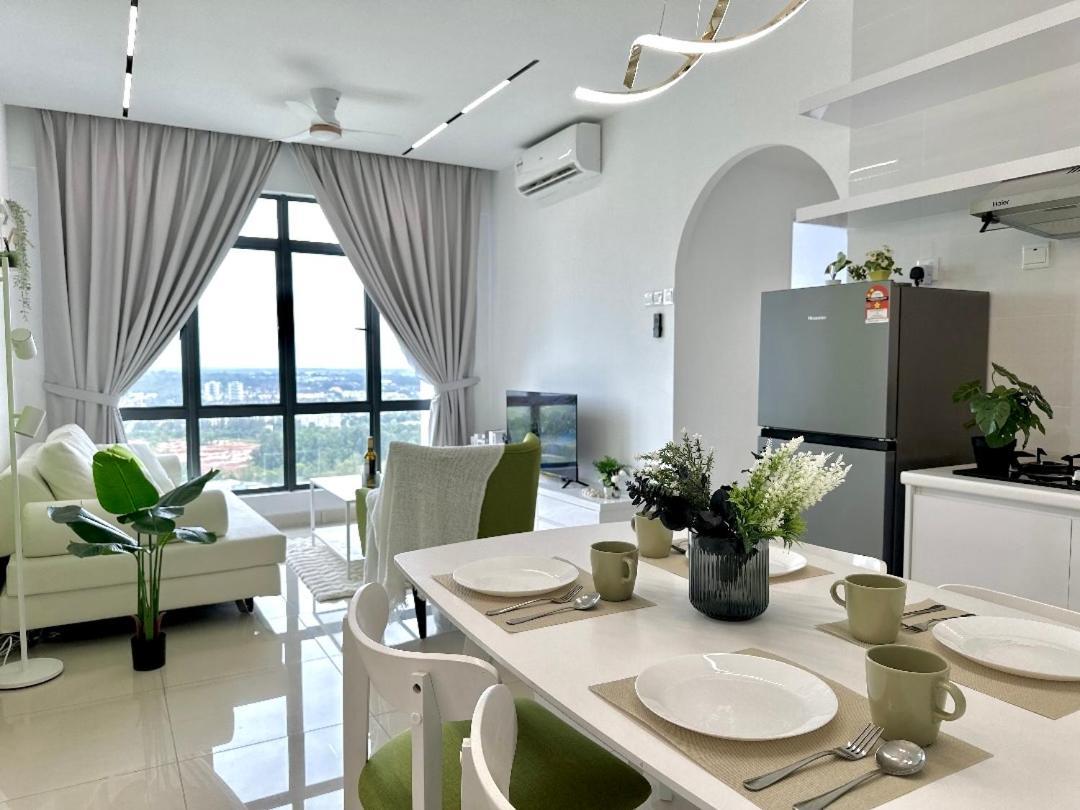 Apartamento Arc Austin Hills Residensi By Antlerzone Johor Bahru Exterior foto